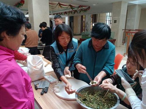 北湖许庄吃瓜,夏日炎炎，吃瓜群众欢乐多